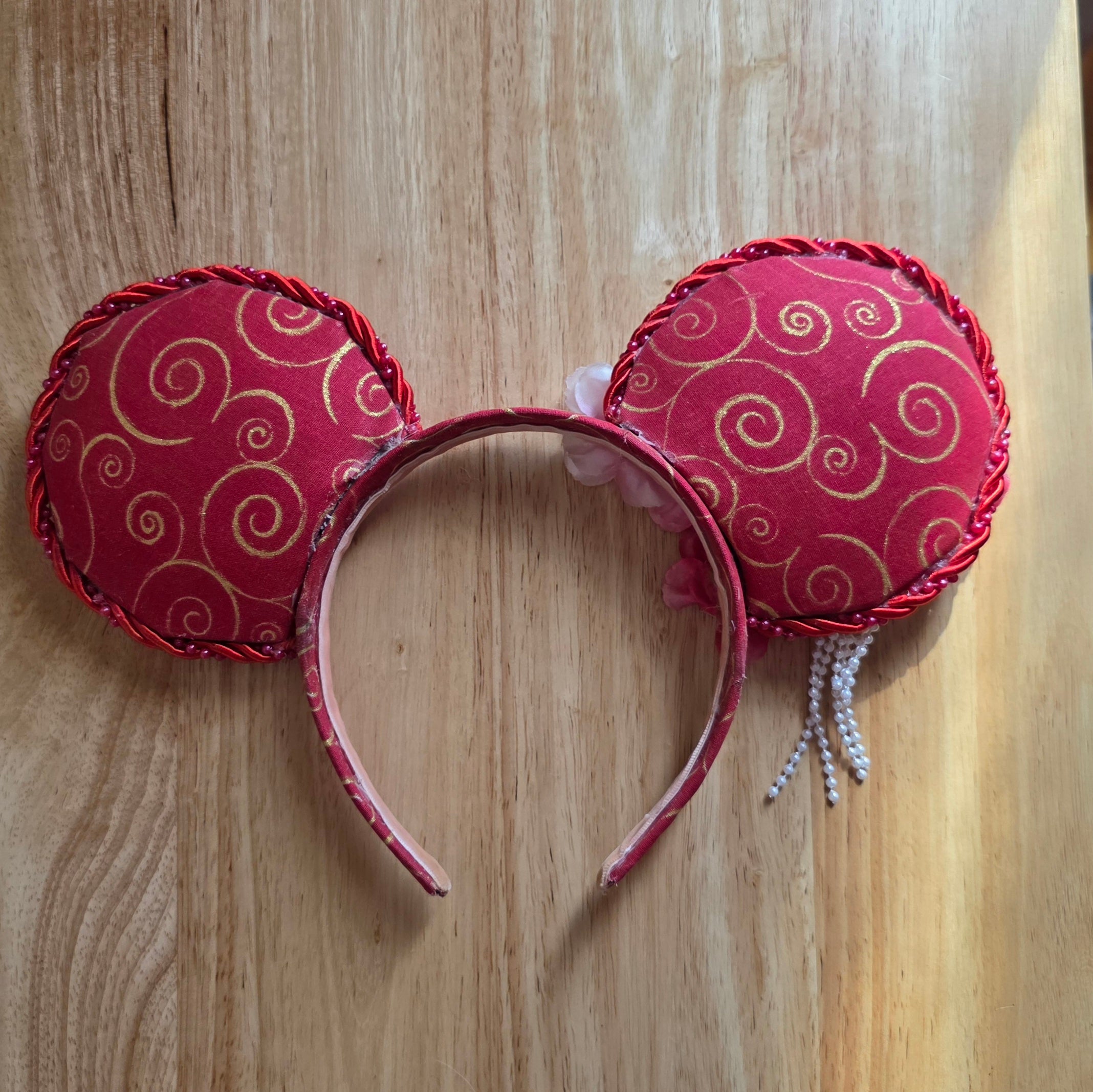 🌸 The Crimson Blooml Ears 🧧