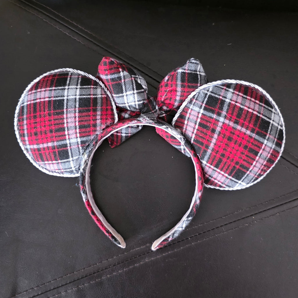 🌲 The Fireside Flannel Ears 🌲