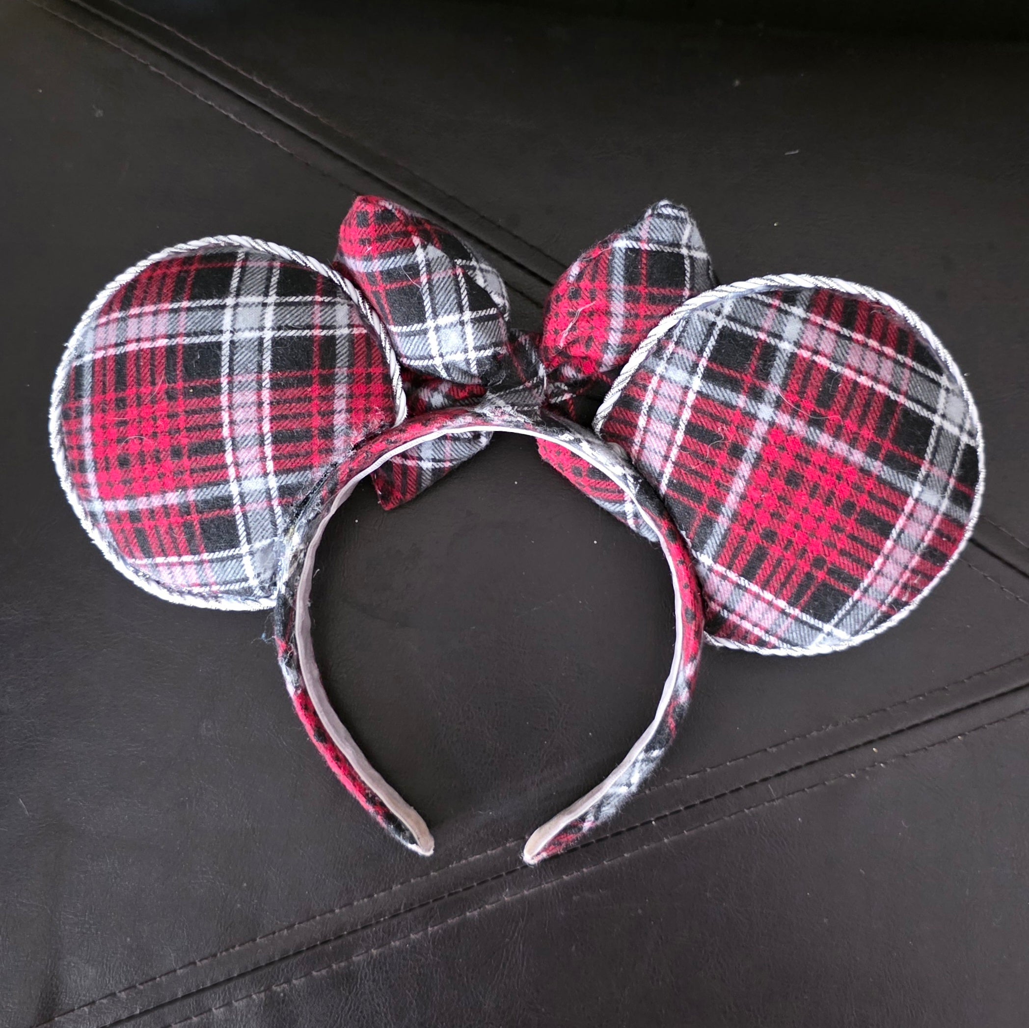 🌲 The Fireside Flannel Ears 🌲