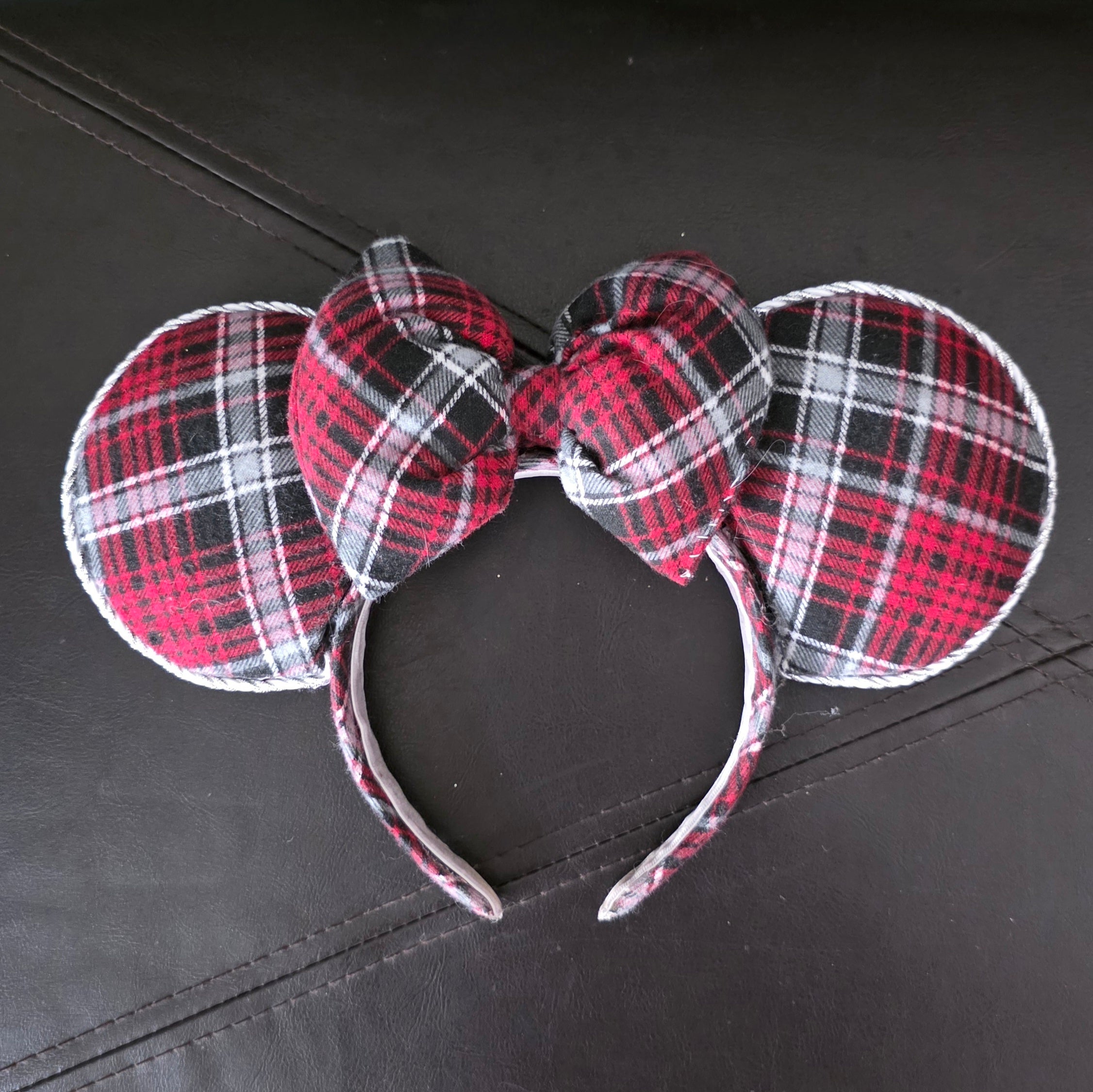 🌲 The Fireside Flannel Ears 🌲
